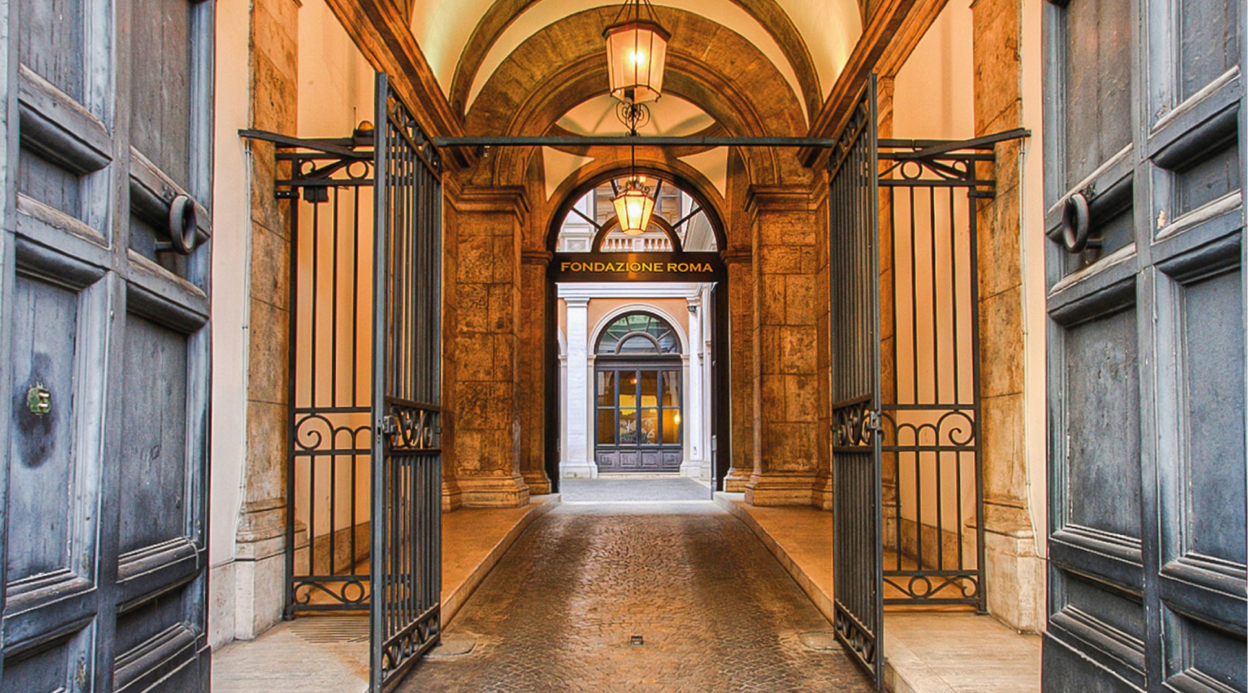 Ingresso frontale Palazzo Sciarra Colonna - Fondazione Roma